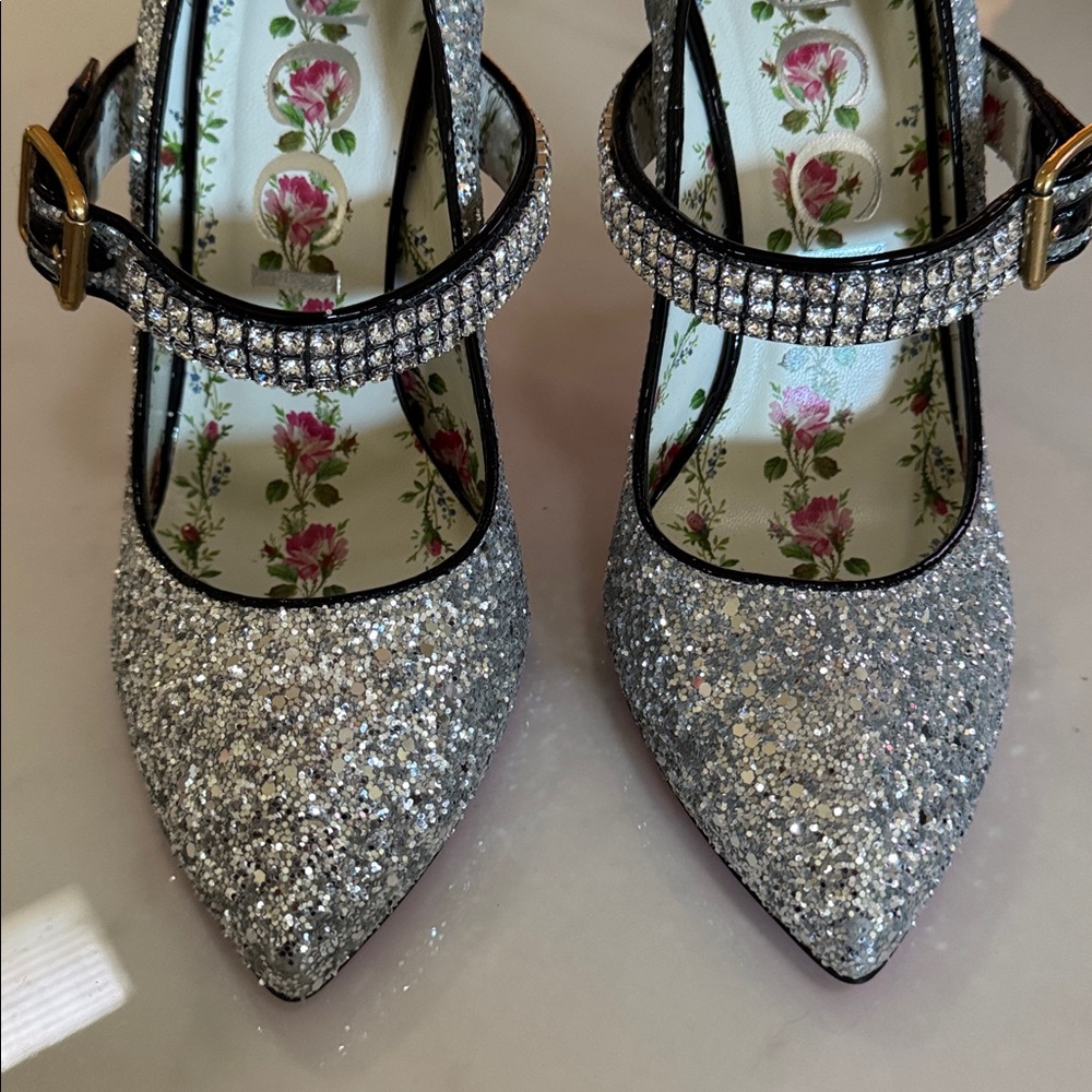 Gucci Glitter Accent Pumps